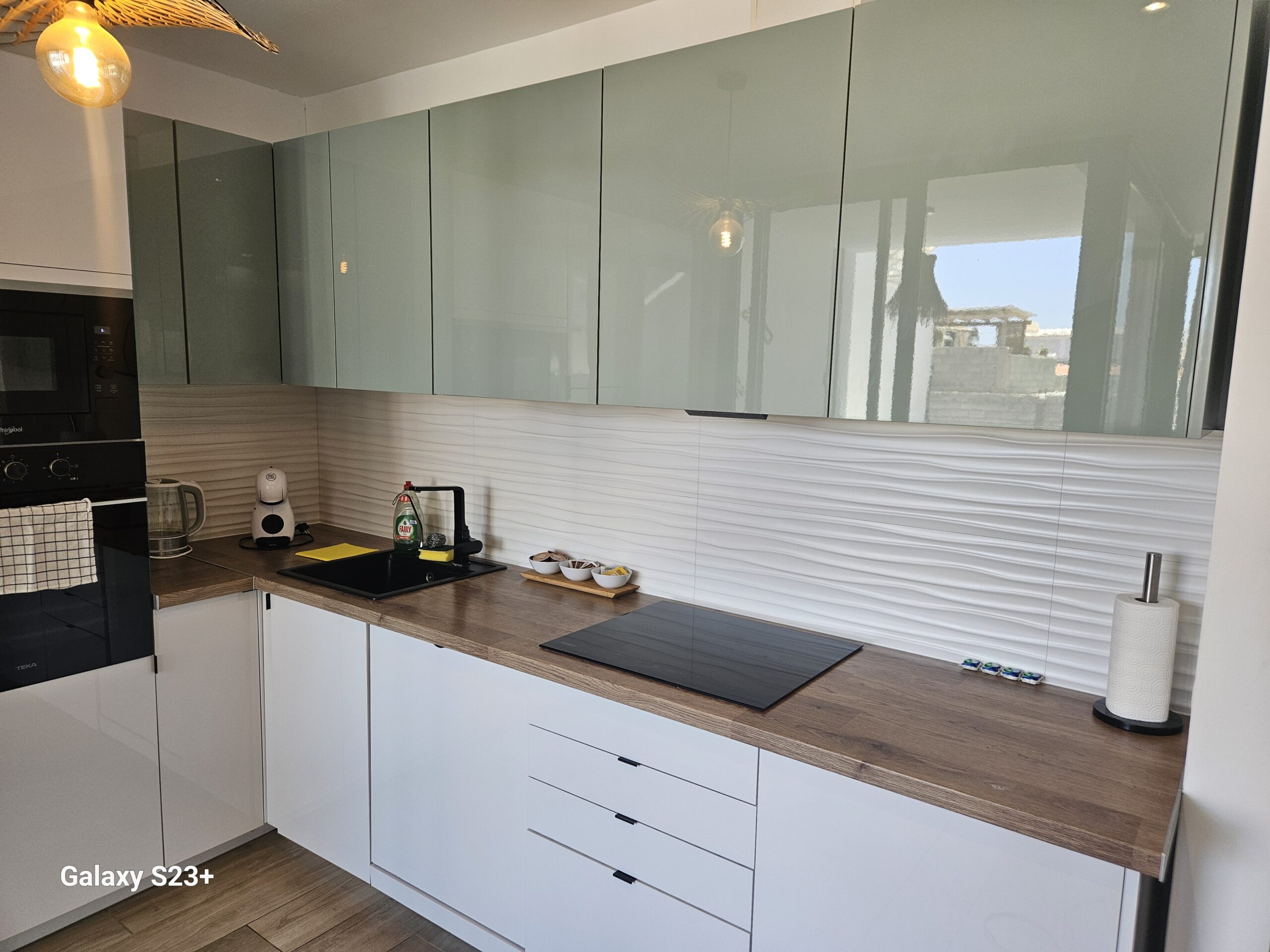 Professionally cleaned kitchen prepared for holiday rental guests
